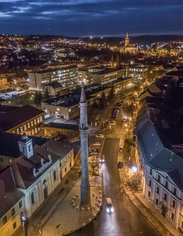 Oazis Apartman Eger Luaran gambar