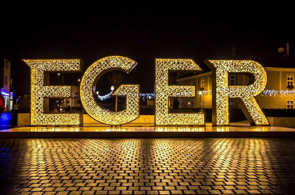 Oazis Apartman Eger Luaran gambar